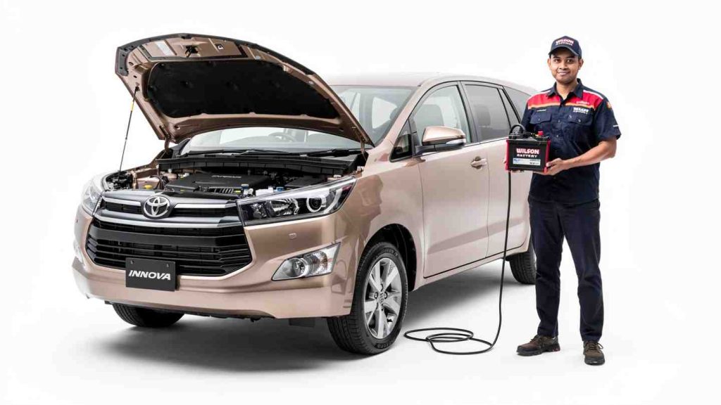 Tanda-Tanda Aki Toyota Innova Reborn Diesel Mulai Soak dan Harus Diganti